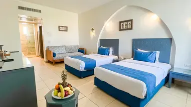 CLUB REEF HOTEL