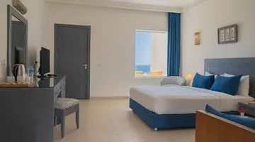 CLUB REEF HOTEL