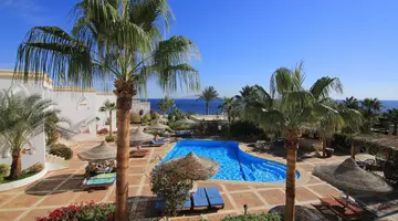 Club Reef Resort