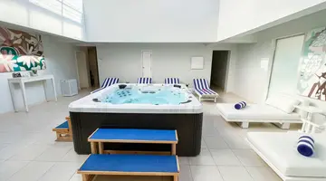 Club Reef Resort