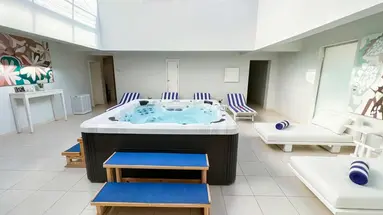 Club Reef Resort
