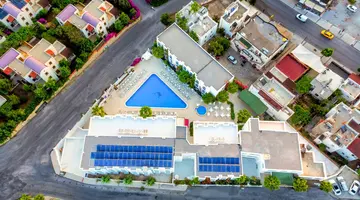 Club Shark Hotel