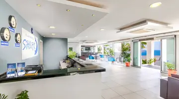 Club Shark Hotel