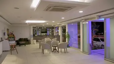 CLUB SHARK HOTEL
