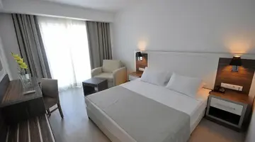 CLUB SHARK HOTEL