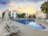 Club Shark Hotel