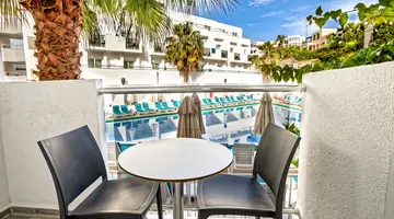 Club Shark Hotel