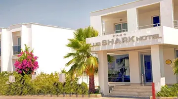 CLUB SHARK HOTEL