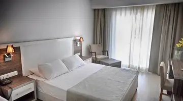 CLUB SHARK HOTEL