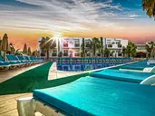 Club Shark Hotel