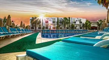 Club Shark Hotel