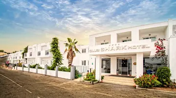 Club Shark Hotel