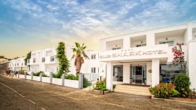 Club Shark Hotel