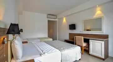 Club Shark Hotel