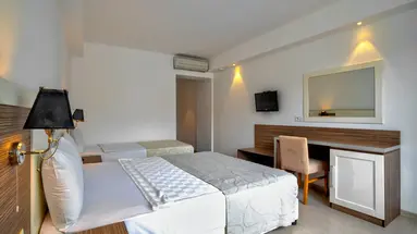 Club Shark Hotel