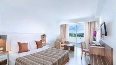 CLUB SHARK HOTEL
