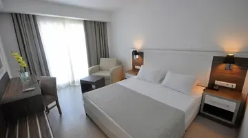 CLUB SHARK HOTEL