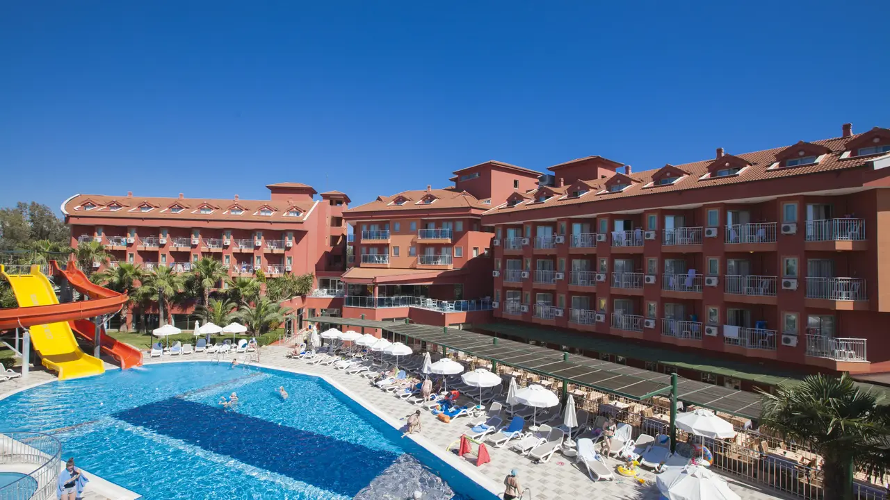 CLUB SIDE COAST HOTEL