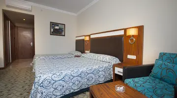 CLUB SIDE COAST HOTEL