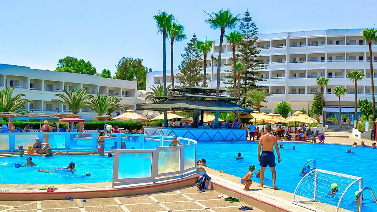 Club Tropicana