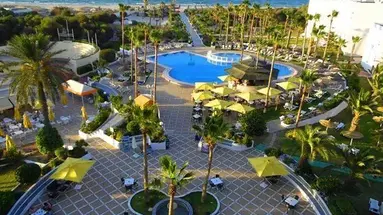 Club Tropicana