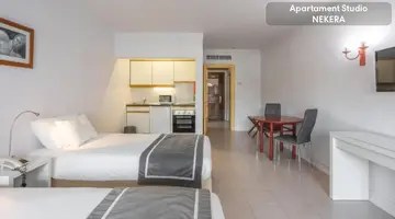 Clube do Lago Hotel & Apartamento