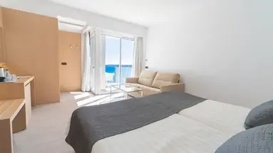 CM Playa del Moro Hotel
