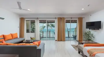 COCO BAY UNAWATUNA