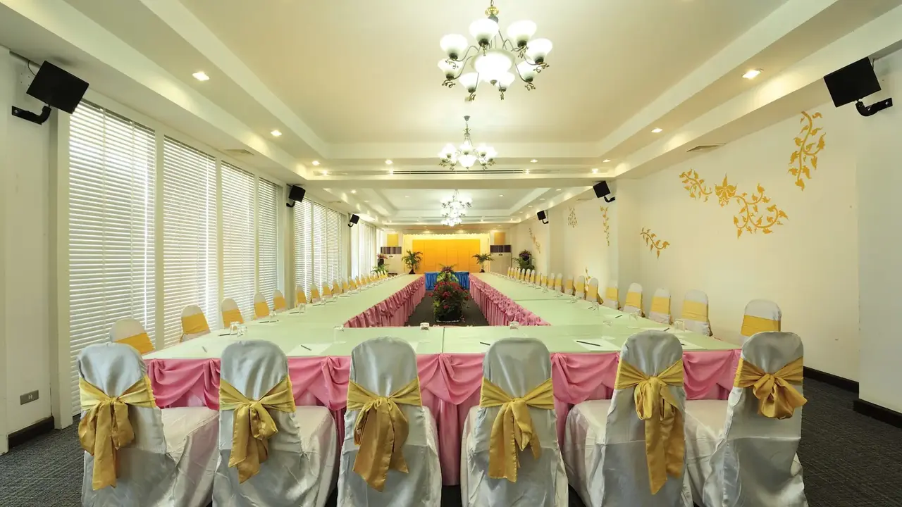 COCO BEACH HOTEL JOMTIEN (ex. JOMTIEN GARDEN HOTEL & RESORT)