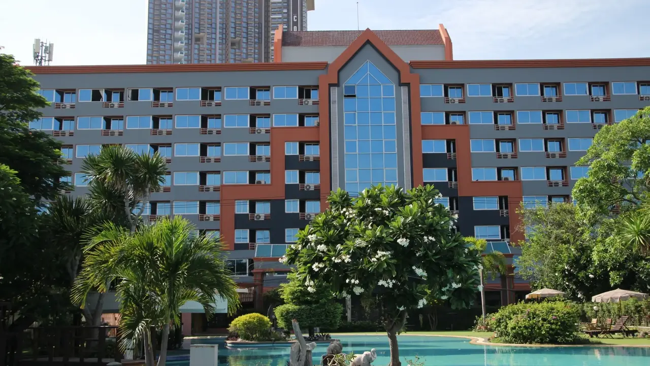 COCO BEACH HOTEL JOMTIEN (ex. JOMTIEN GARDEN HOTEL & RESORT)
