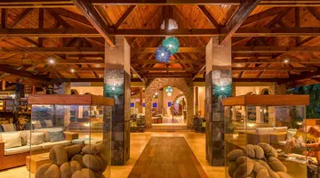 Coco de Mer Hotel and Black Parrot Suites