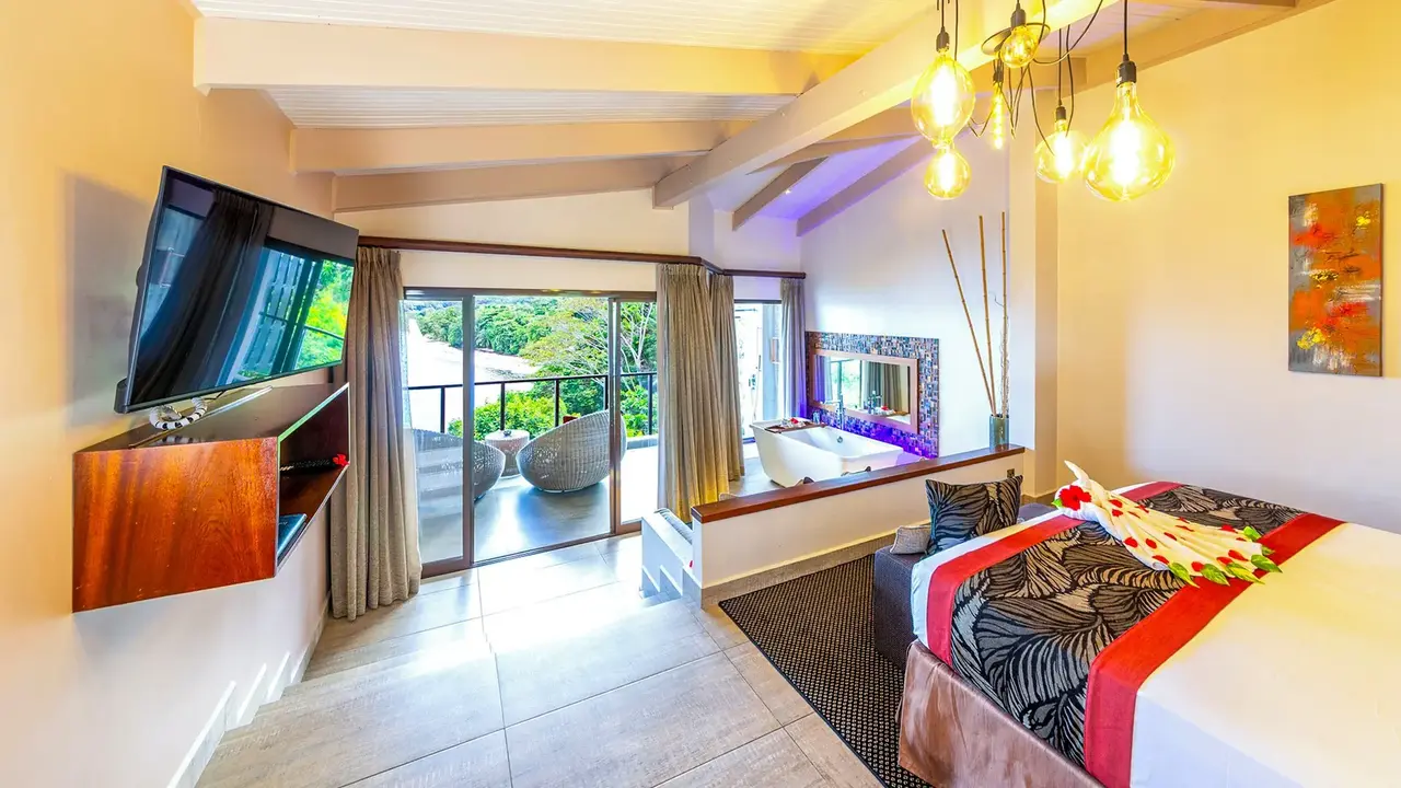 Coco de Mer Hotel and Black Parrot Suites
