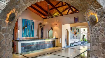 Coco de Mer Hotel and Black Parrot Suites