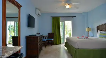Coco La Palm Seaside Resort