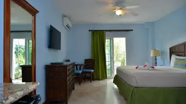 Coco La Palm Seaside Resort