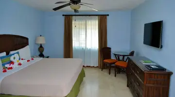 CocoLaPalm Seaside Resort