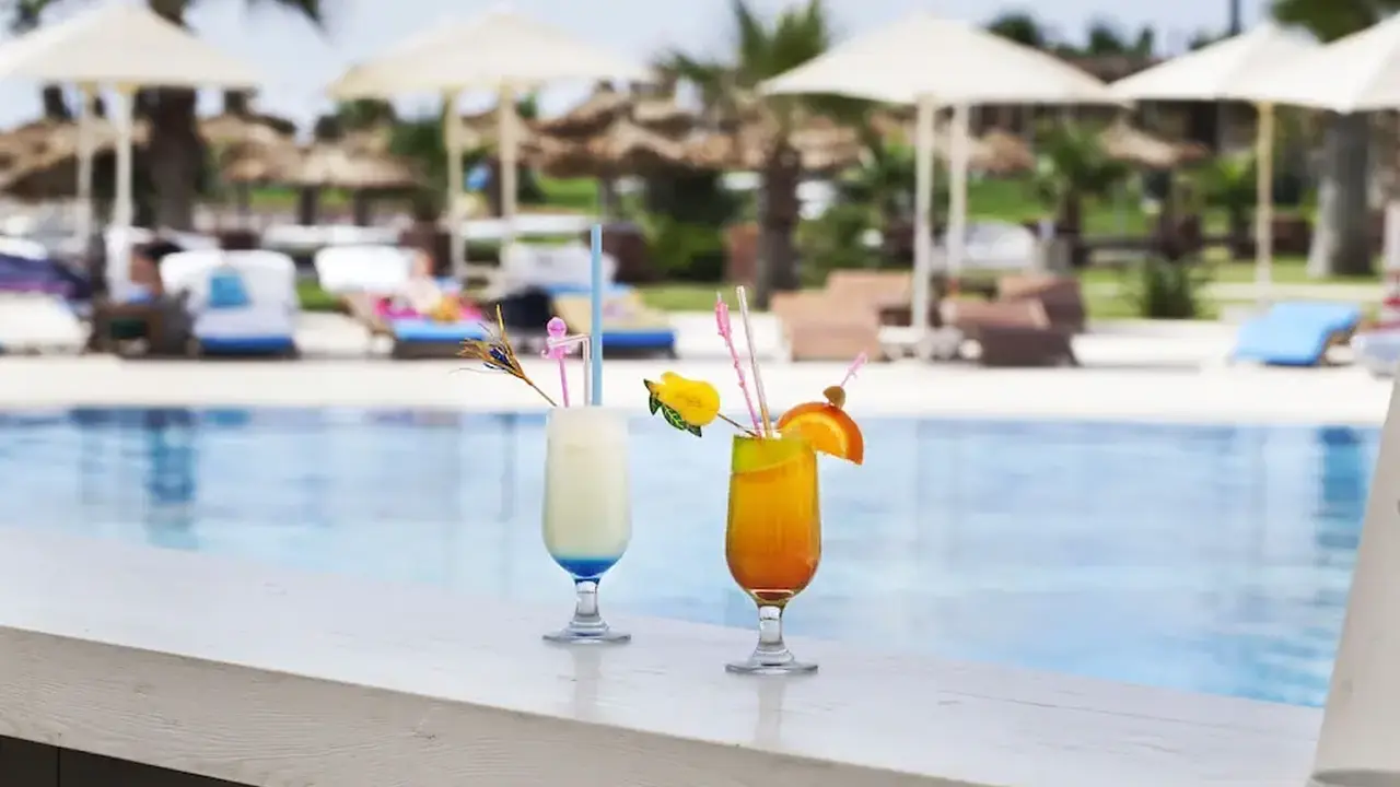 Cocos The Club Solto - Boutique Class