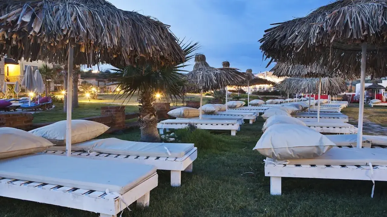 Cocos The Club Solto - Boutique Class