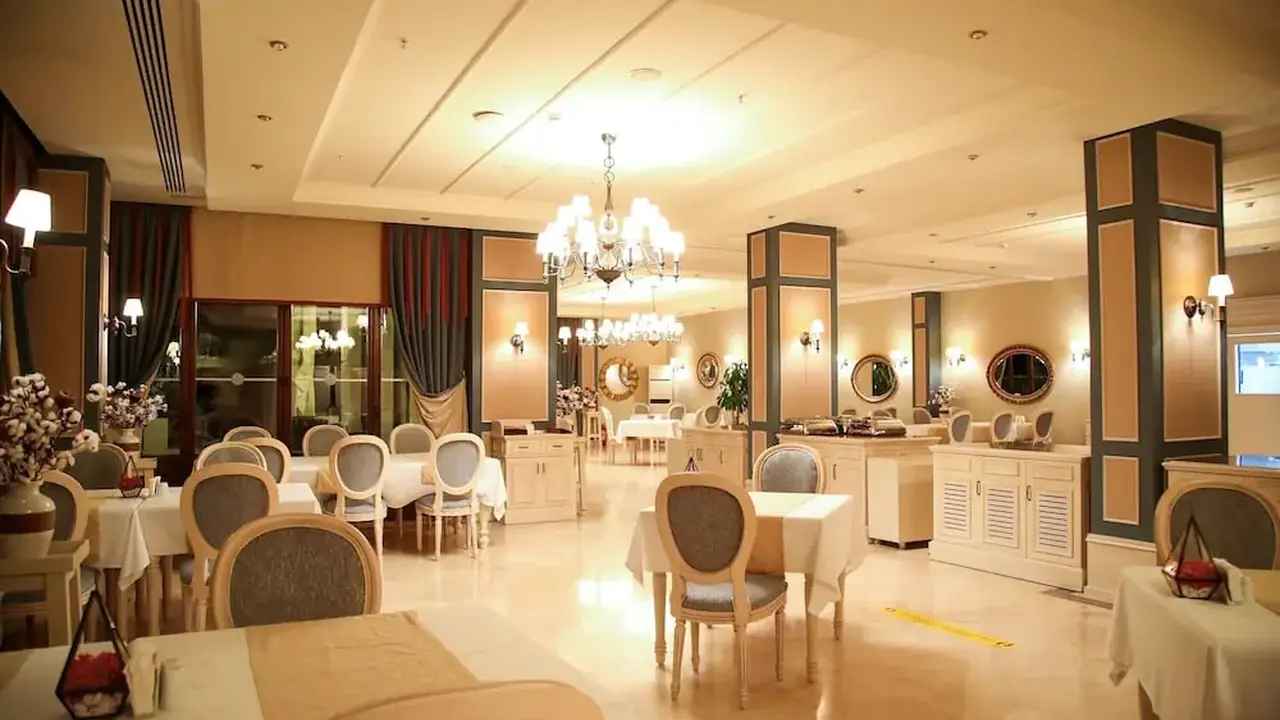 Cocos The Club Solto - Boutique Class