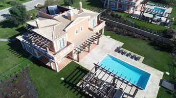 Colina da Lapa and Colina Villas