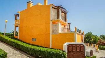 Colina Da Lapa & Villas with Private Pool