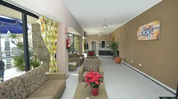 Colina Mar Apartments