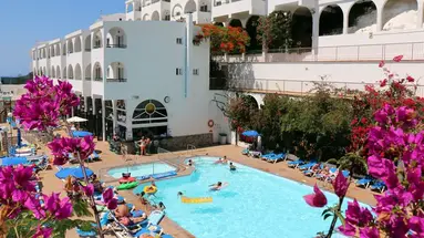 Colina Mar Apartments
