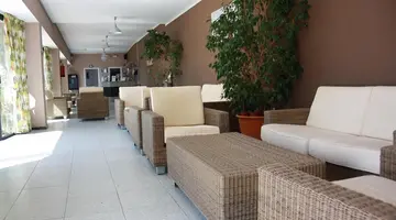 Colina Mar Apartments