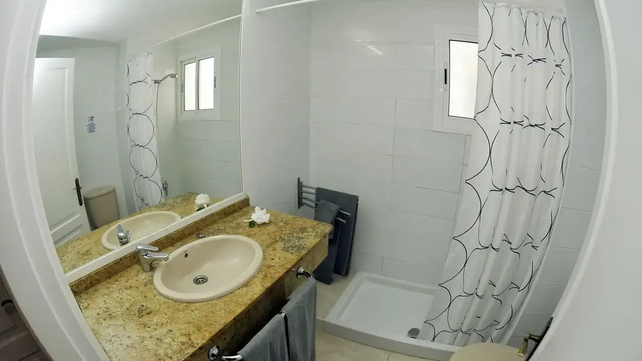 Colina Mar Apartments