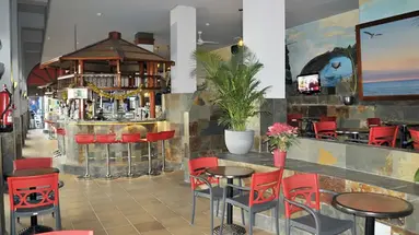 Colina Mar Apartments