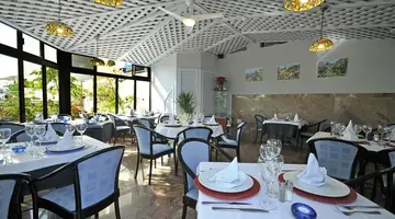 Colina Mar Apartments
