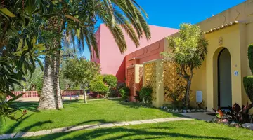 Colina Village