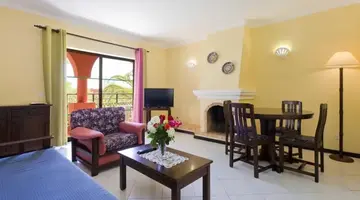 Colina Village