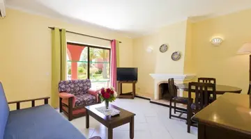 Colina Village
